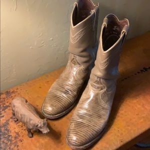 Justin boots taupe lizard skin 8B